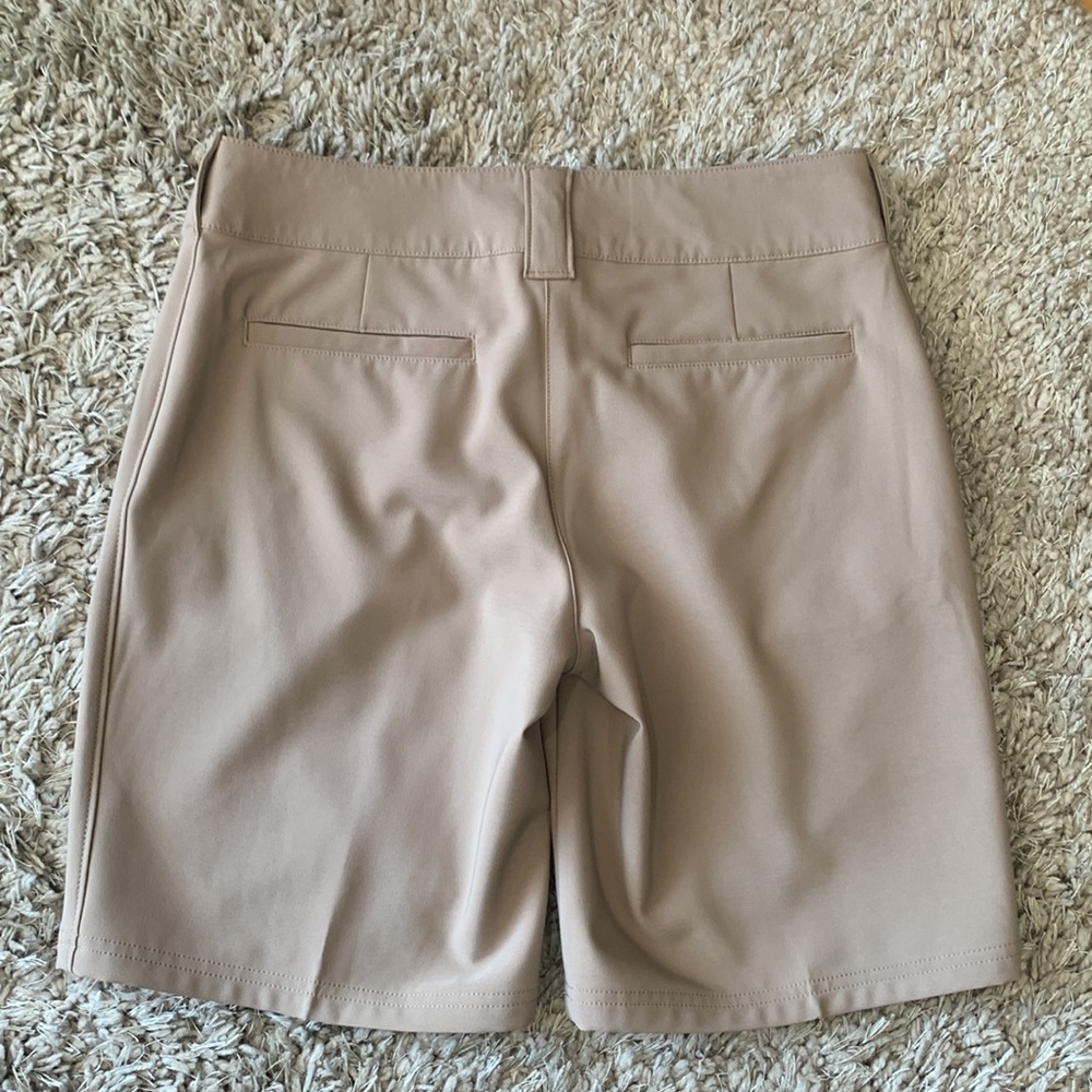 OAKLEY Golf Shorts Tan - Picture 4 of 8